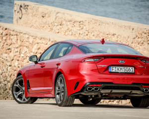 Kia Stinger Red Static (2)